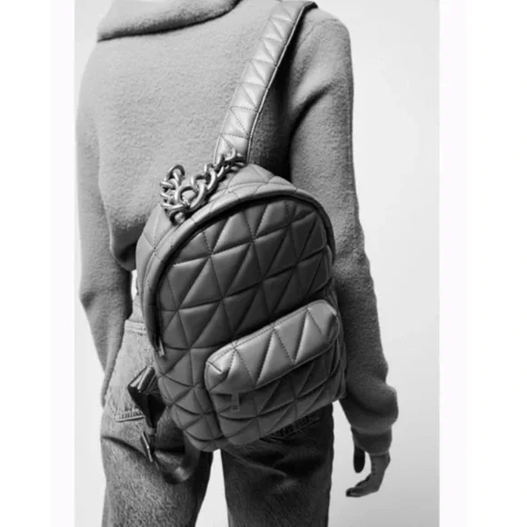 NWT Zara luxury minimalist faux leather quilted backpack chunky chain handle Multi-Pocket Chainstrap Quilted Backpack - 0cm main image 4